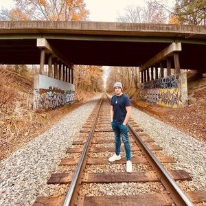 Meet your Posher, Esteban